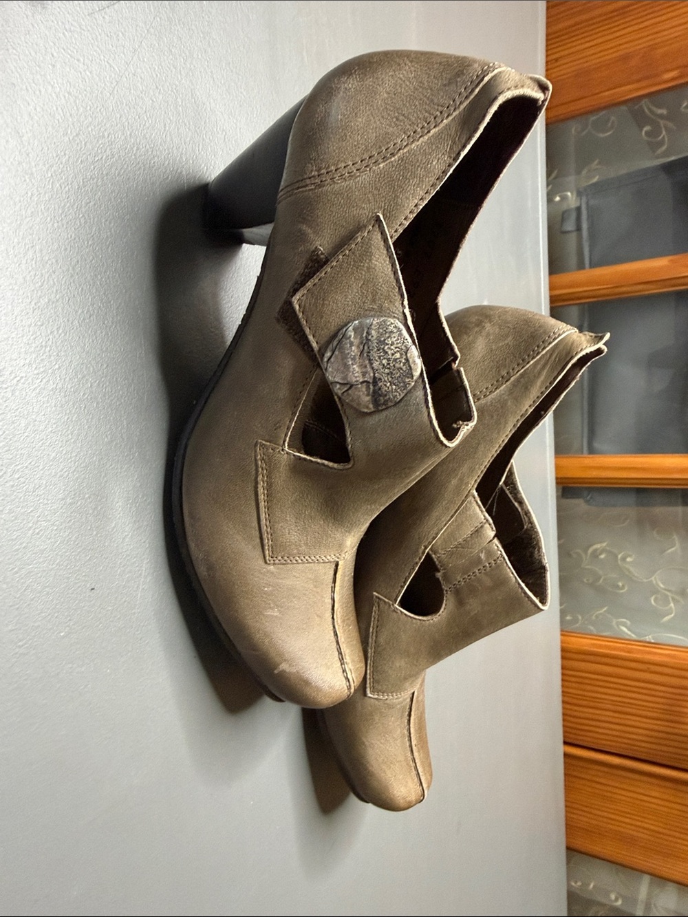 Women’s Fidji Taupe Leather Mary Jane Heels. Size: 37